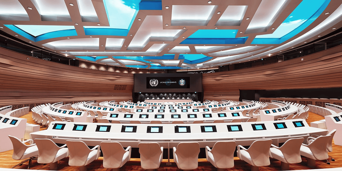 Bild- och touchskärmar för mötes- och konferensrum